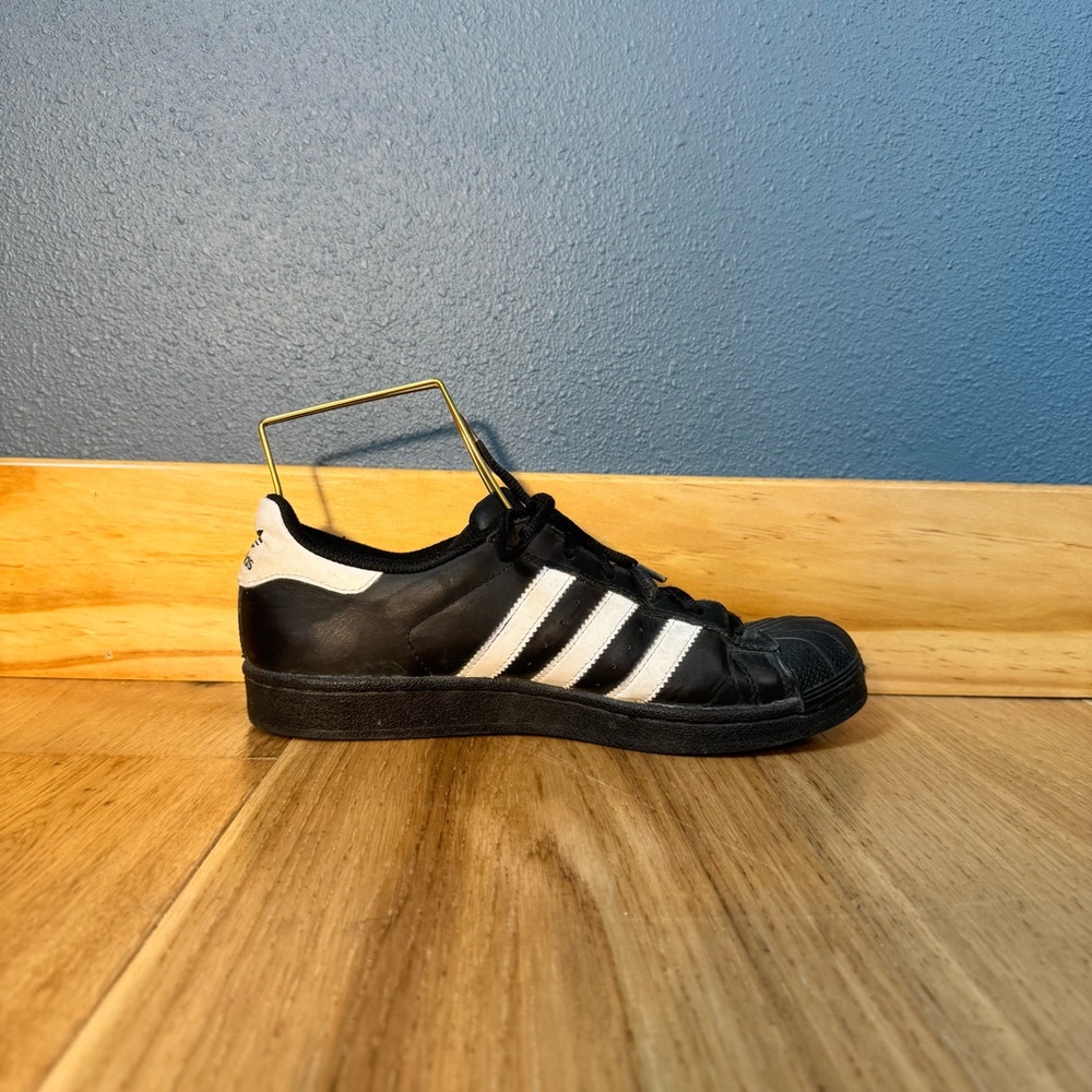 Adidas Shell Toe Leather Black and White Stripe Sneakers Men’s Size 6.5/Womens 8